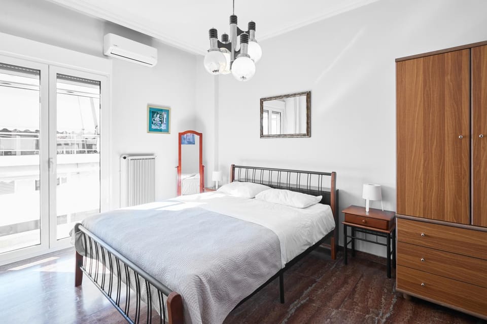 Bed, Photo of the whole room, Bedroom, wardrobe, air conditioner