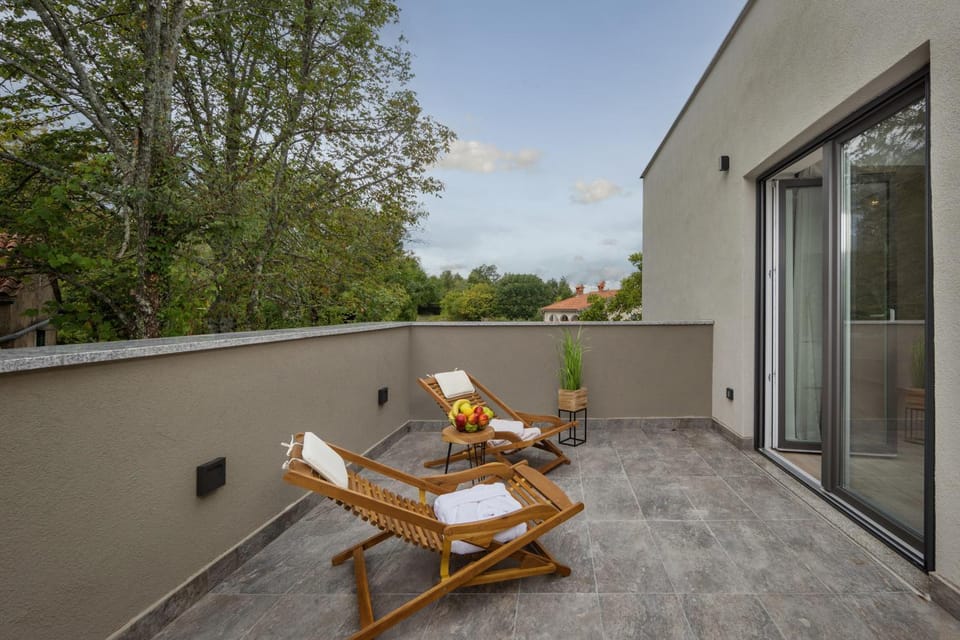 Balcony/Terrace, Balcony/Terrace