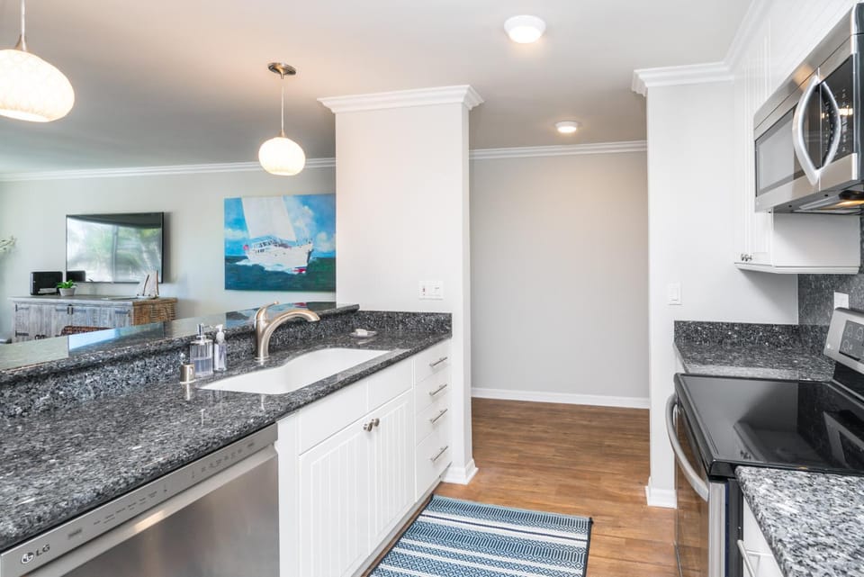 600 E Oceanfront 2B House in Balboa Peninsula