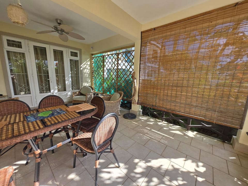 Tropical Paradise villa Apartment in Grand Baie