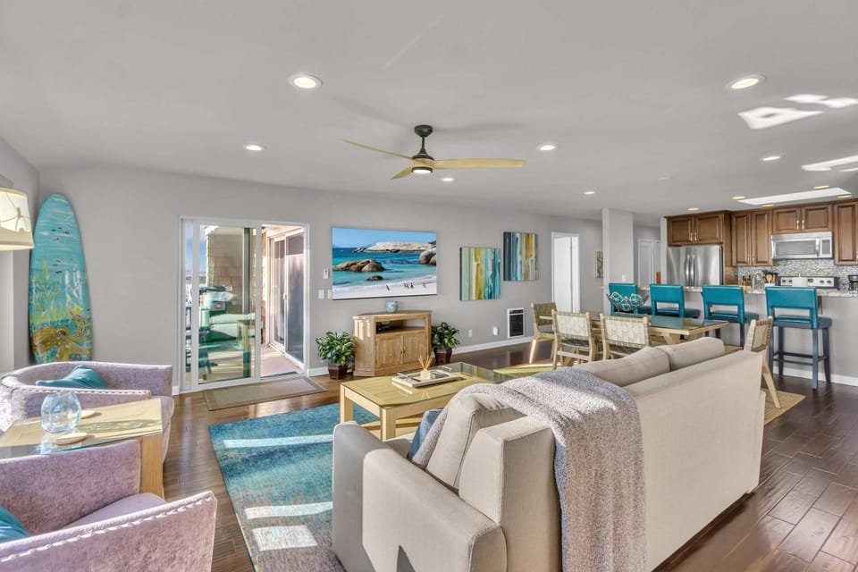 600 E Oceanfront 3G House in Balboa Peninsula