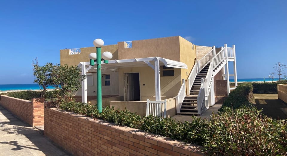 Property building, Location