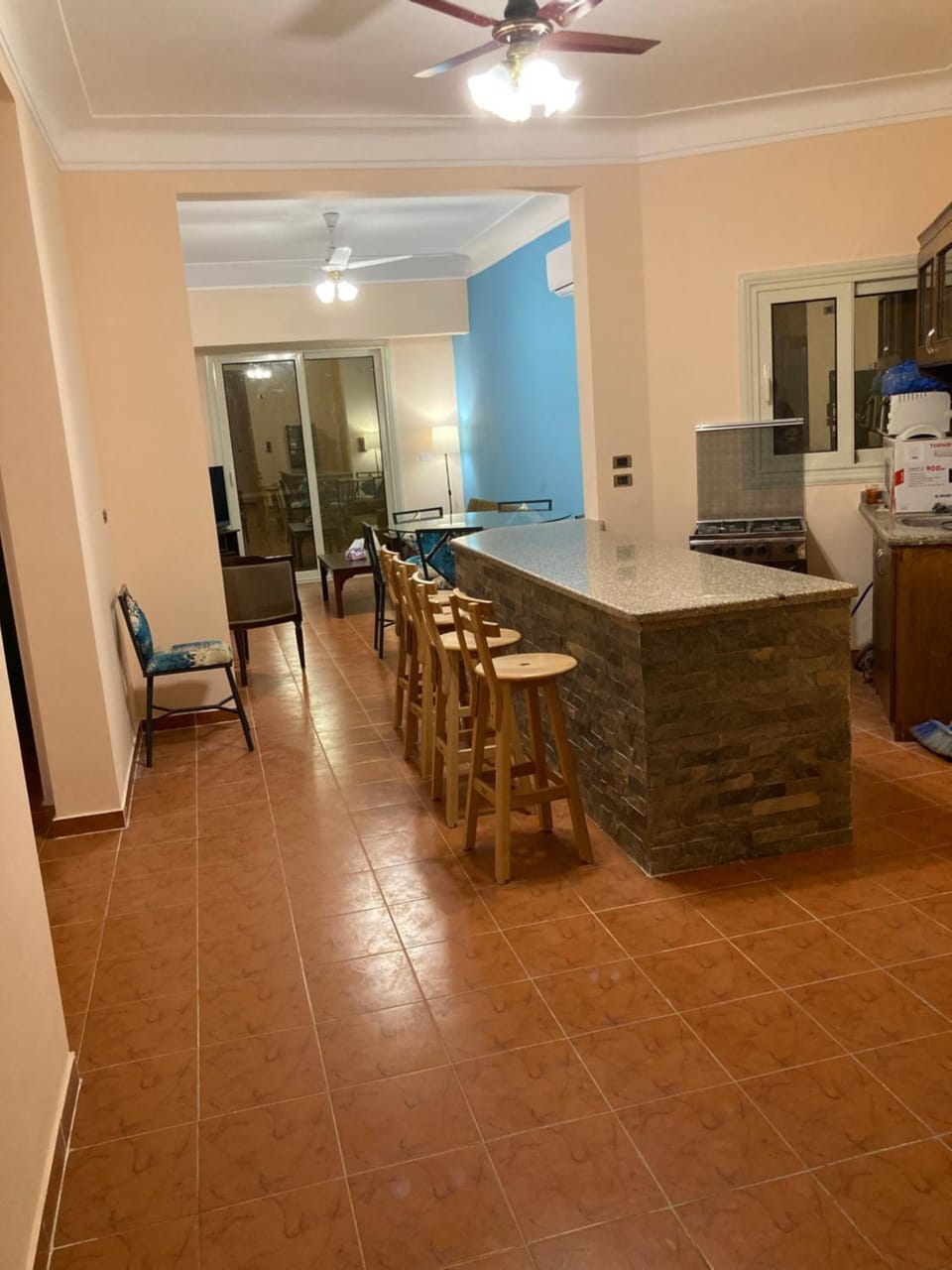 Kitchen or kitchenette, Dining area, fireplace