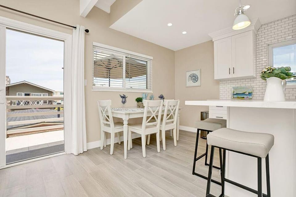 114 Forty Second Street B House in Balboa Peninsula