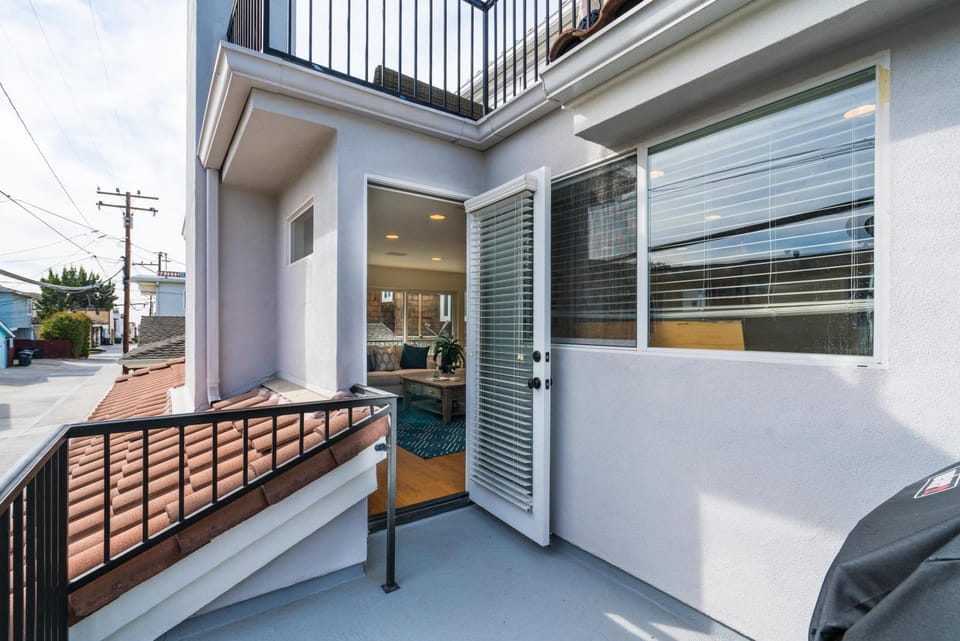 310 and a half Iris Ave House in Corona Del Mar