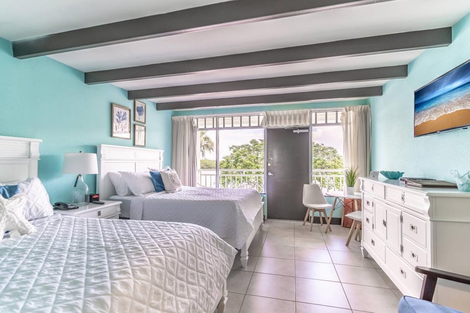 201 Little Harbor Inn House in Ruskin