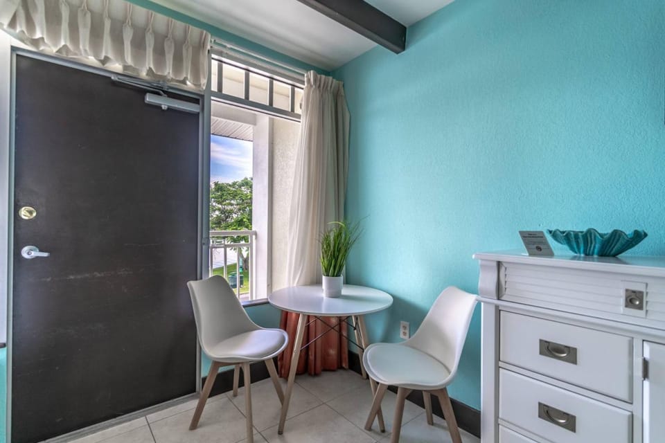 201 Little Harbor Inn House in Ruskin