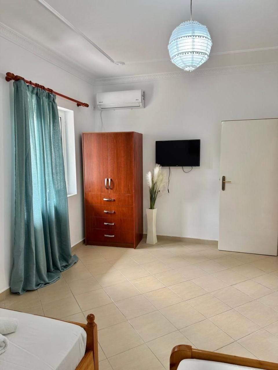 TV and multimedia, Bedroom, wardrobe, air conditioner