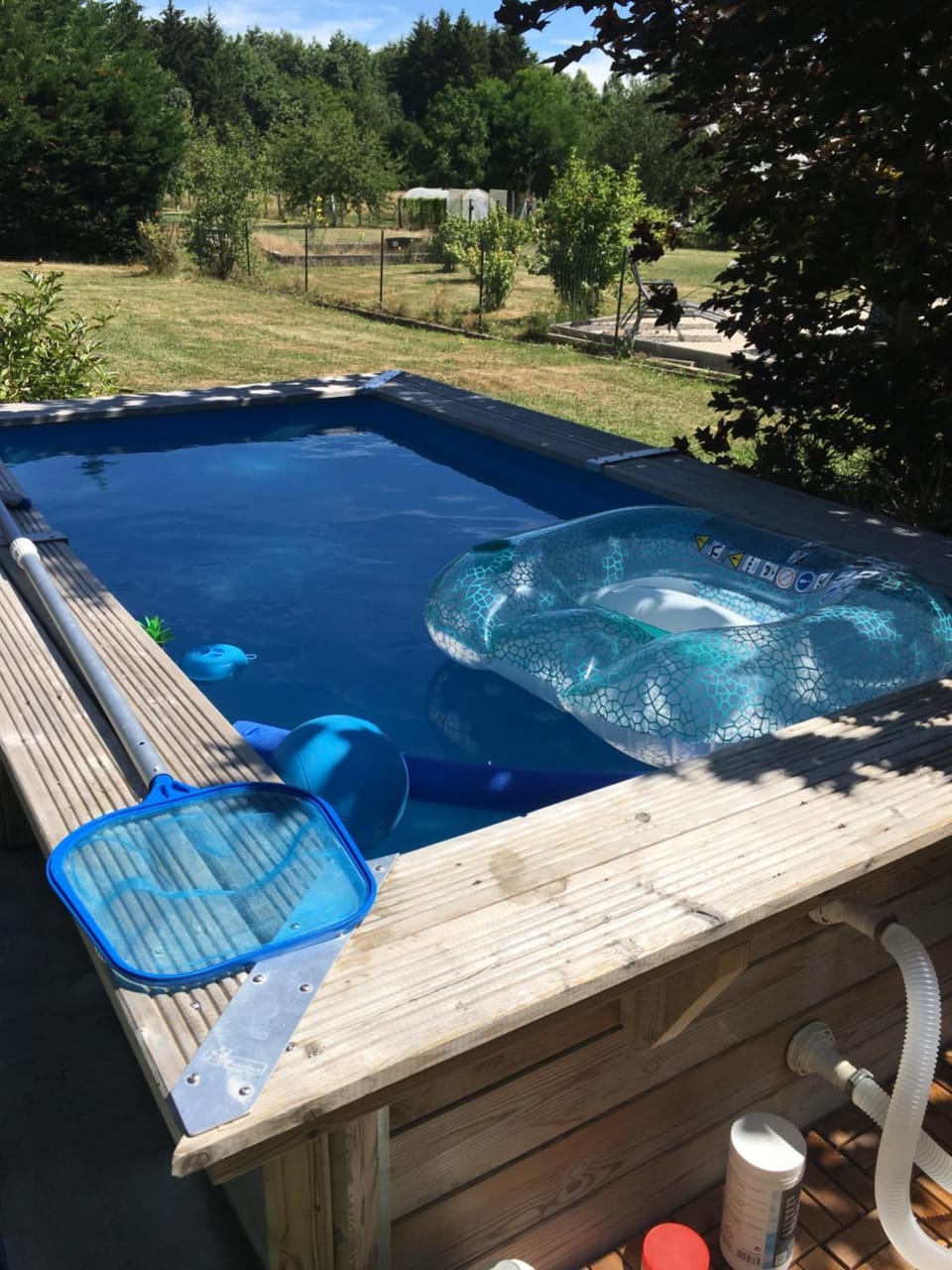Swimming pool