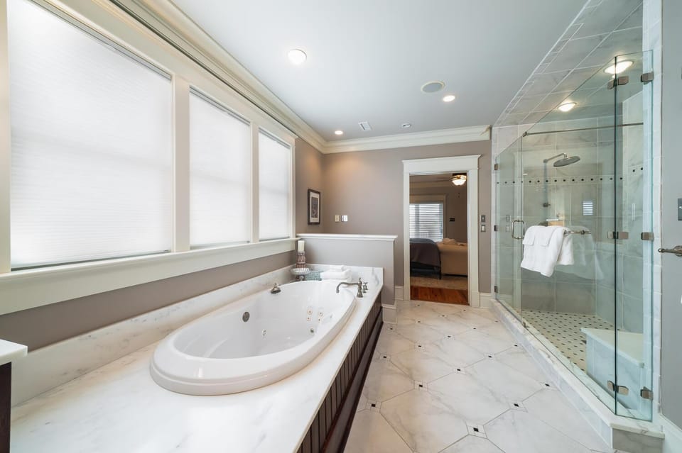 Shower, Bathroom, Bath, towels