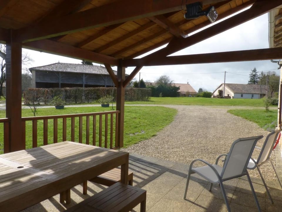 GITE DU PUITS DE LA BARRE House in Nouvelle-Aquitaine