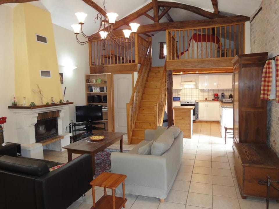 GITE DU PUITS DE LA BARRE House in Nouvelle-Aquitaine