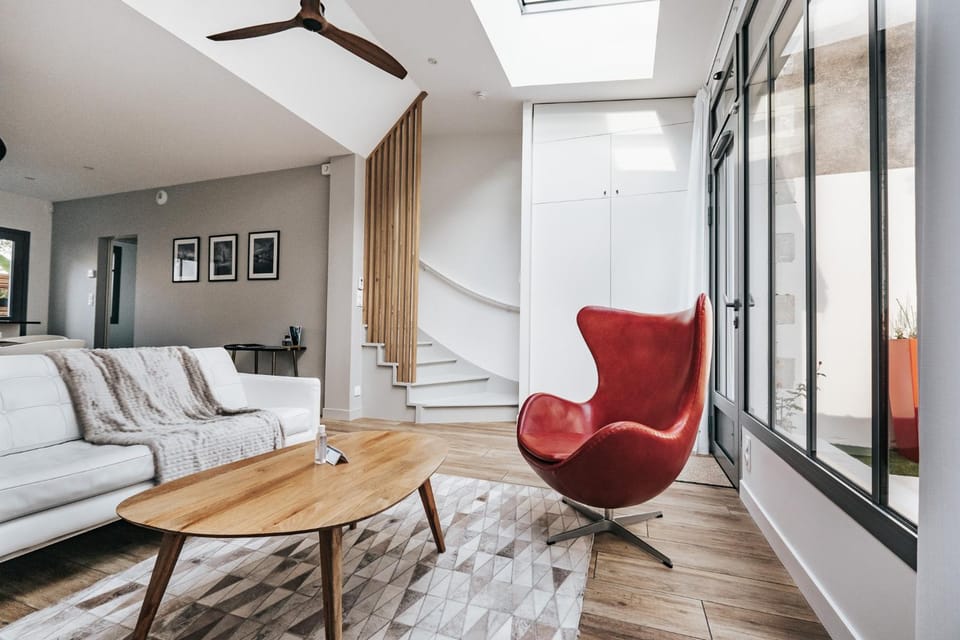 Living room, Seating area, hair dresser