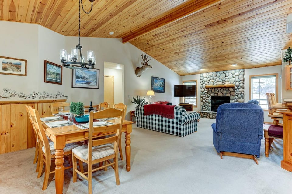Smith Brothers Retreat at Sunriver House in Sunriver