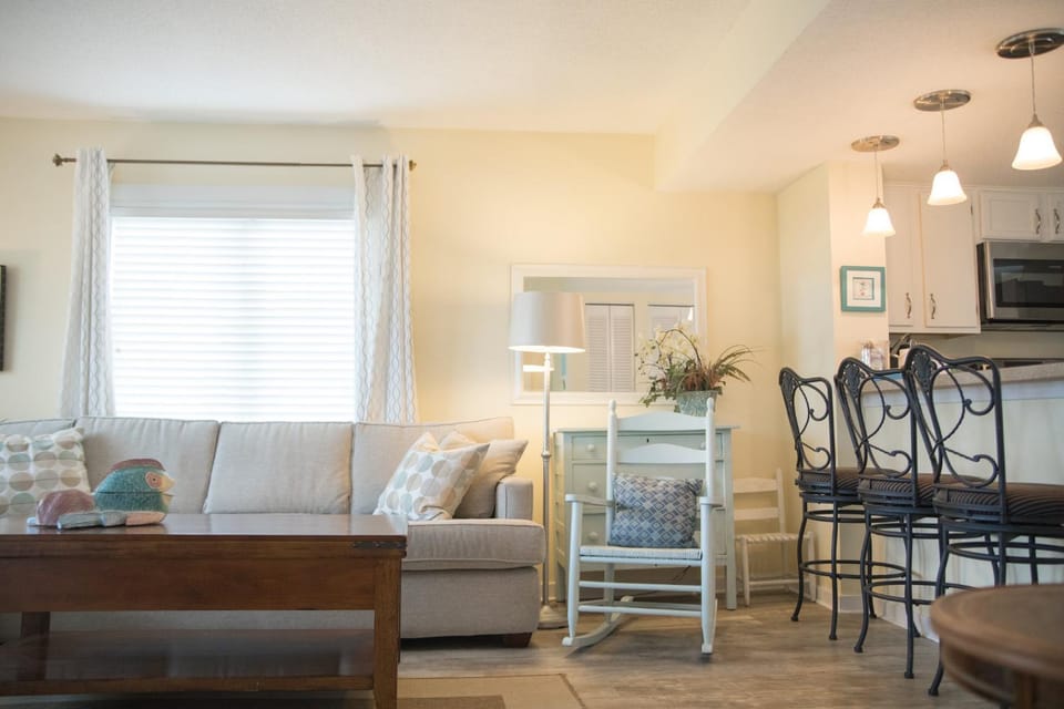 Kitchen or kitchenette, Living room