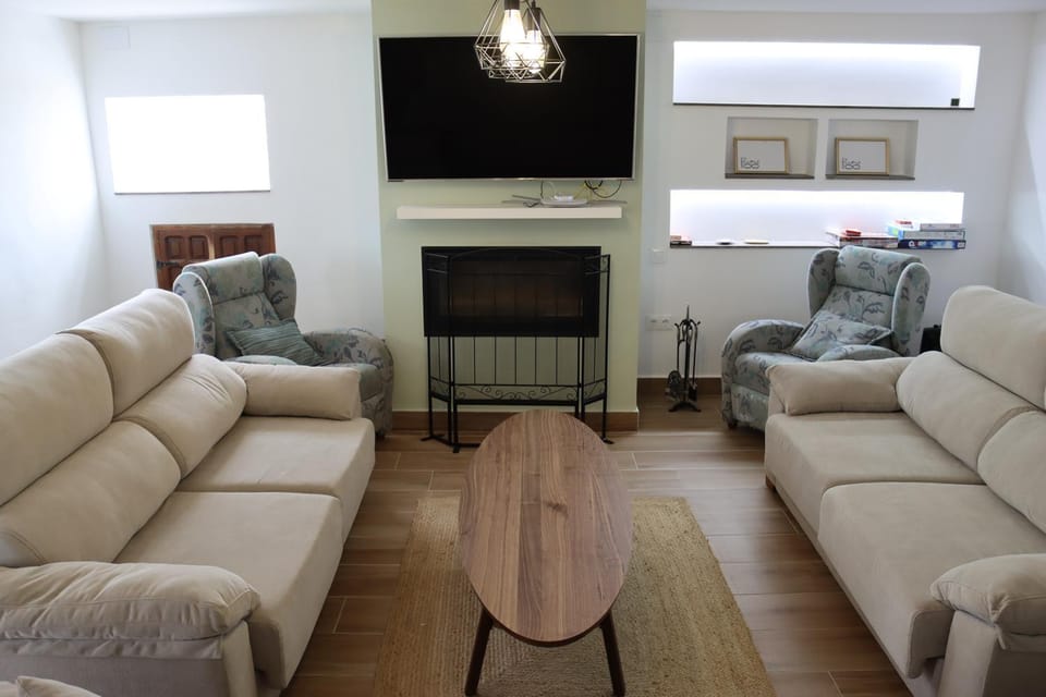 TV and multimedia, Seating area, flat iron
