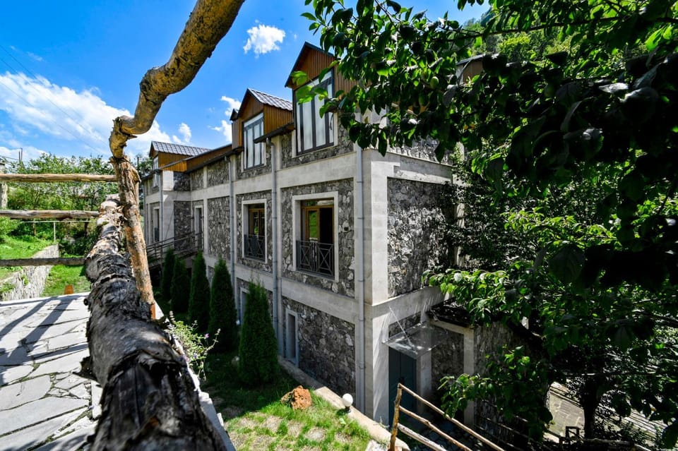 Property building, Day, Garden, Garden view