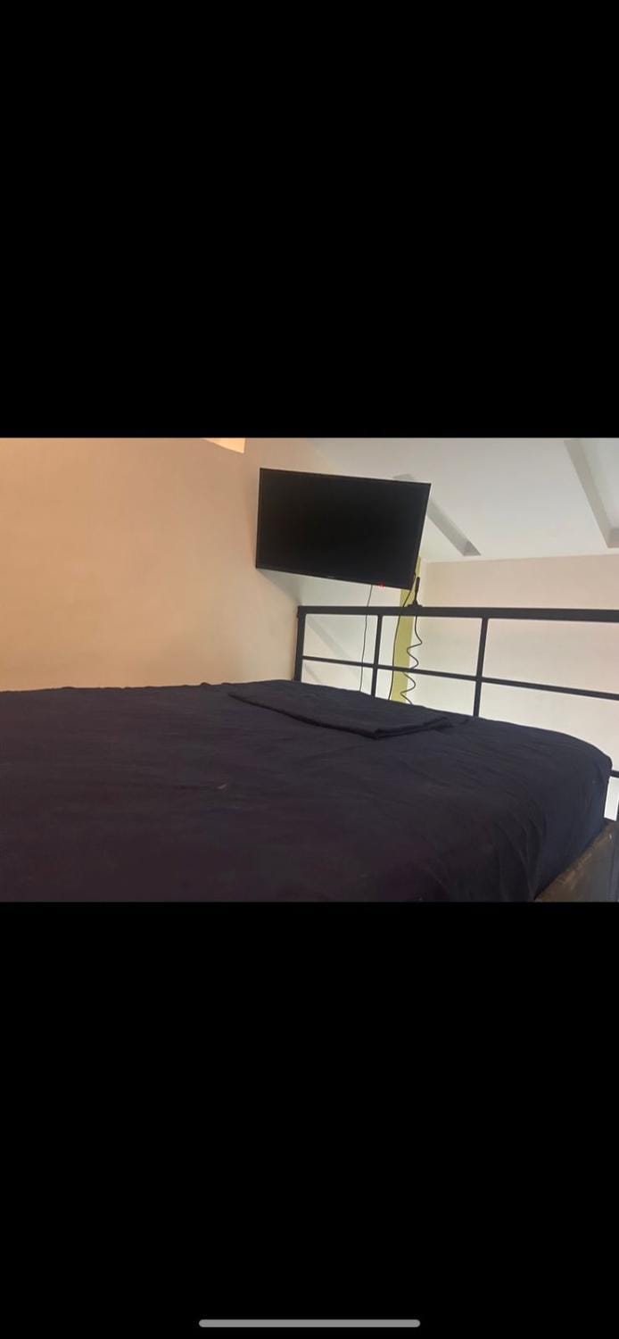 Apartamento duplex Laurles Ubicacion excelente LA70 estadio Apartment in Medellin