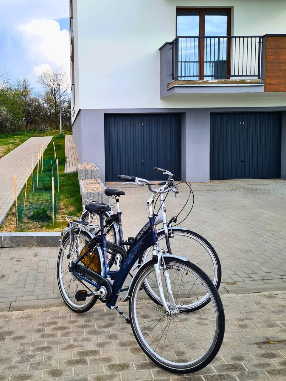 Cycling, Entertainment