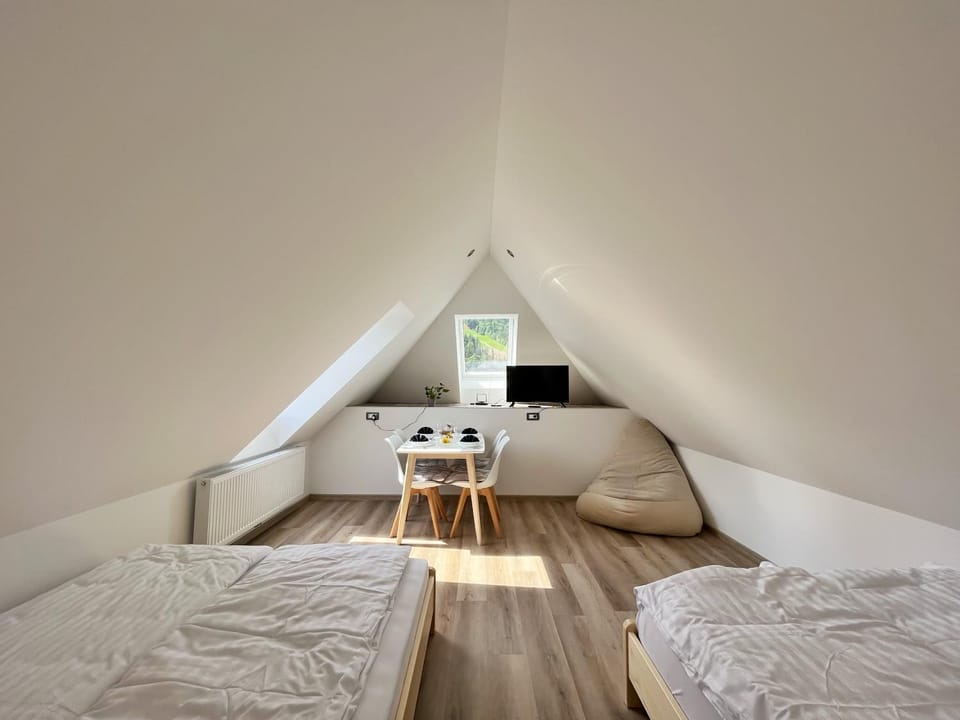 Photo of the whole room, Bedroom