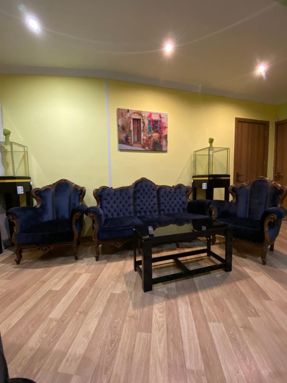 Living room, Seating area