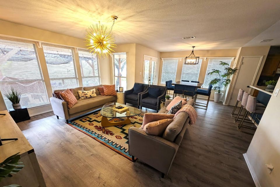 A Pool With A View House in Lago Vista