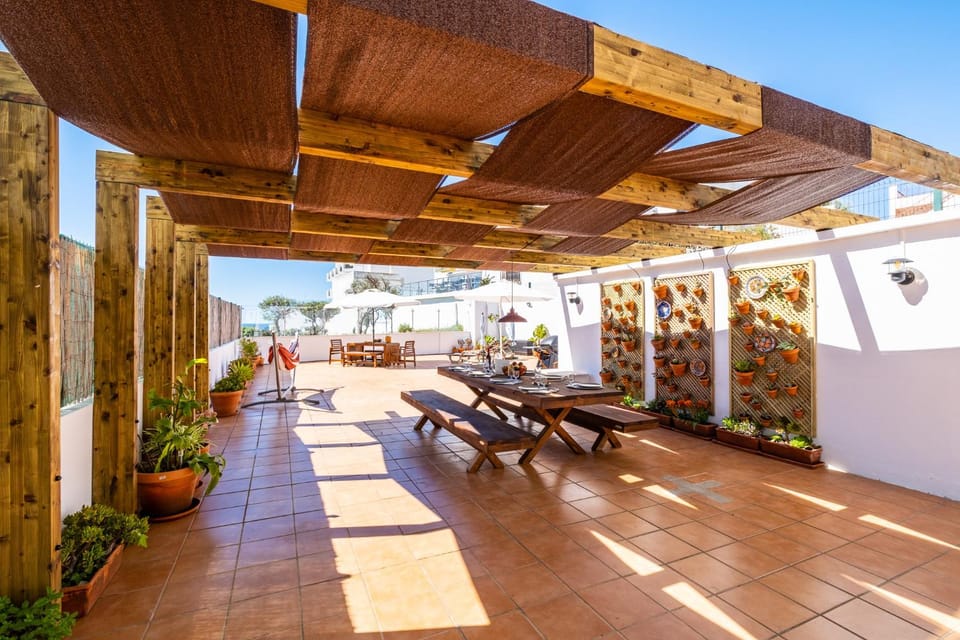 Stunning terrace with ocean view Apartment in Guia