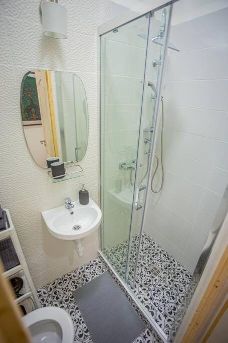 Shower, Toilet, Bathroom