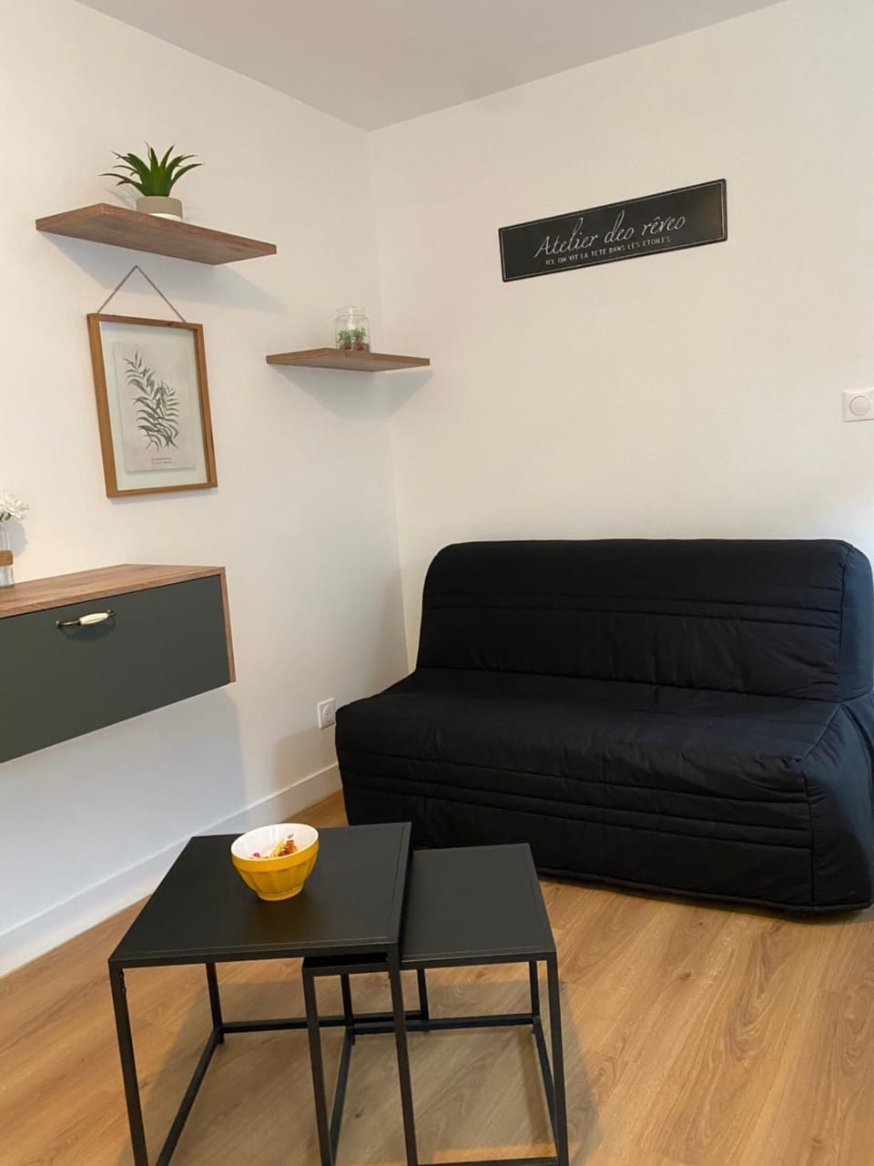 Superbe studio avec cour et parking gratuit à 5 min du château Apartment in Carcassonne