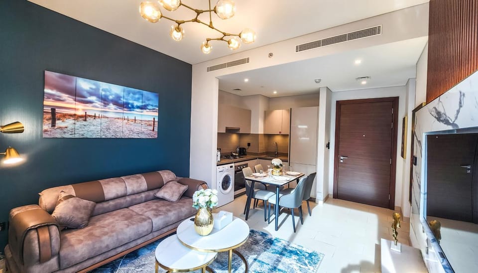 TV and multimedia, Kitchen or kitchenette, Living room, Seating area