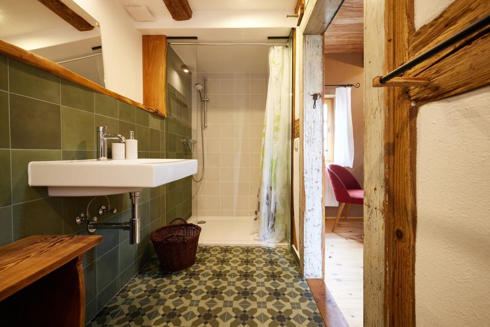 Shower, Bathroom