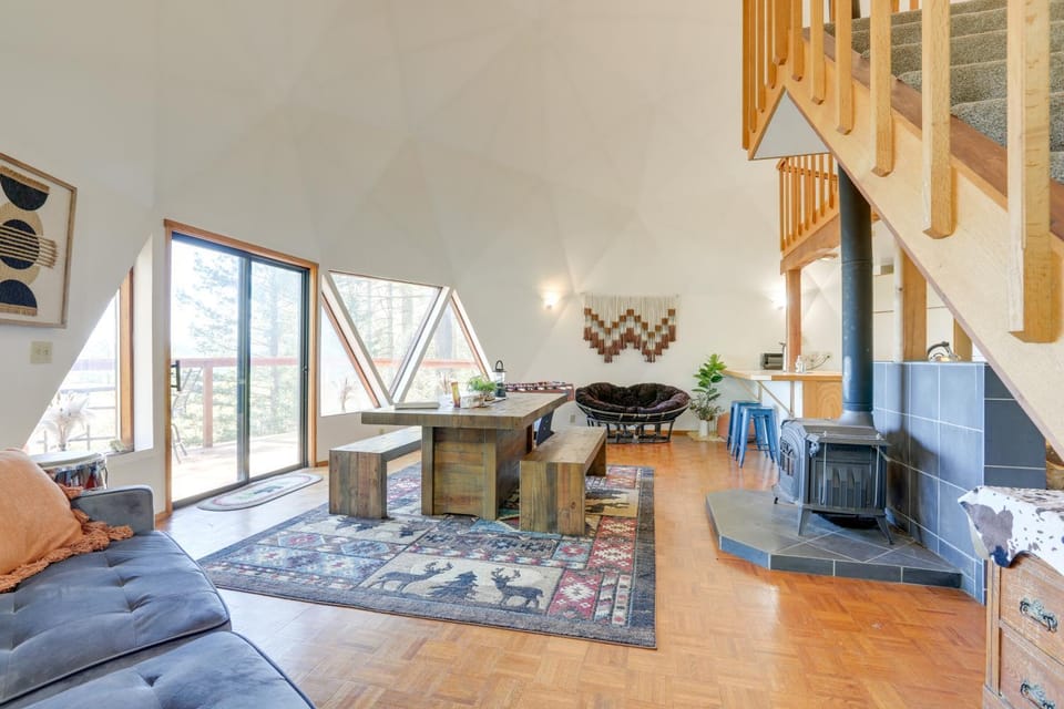Off-Grid Geodesic Dome: Nevada City House w/ Views House in Sierra Nevada
