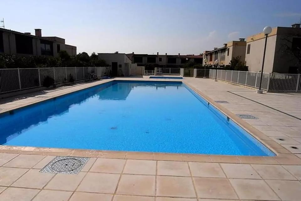 Swimming pool, Swimming pool, sunbed