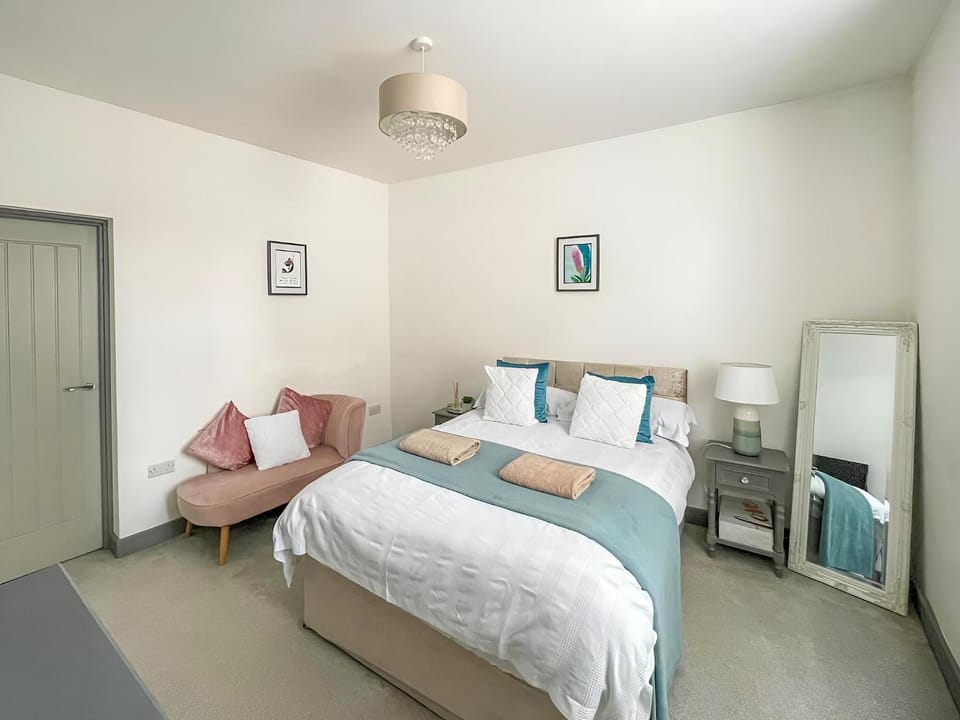 Bed, Bedroom, wardrobe