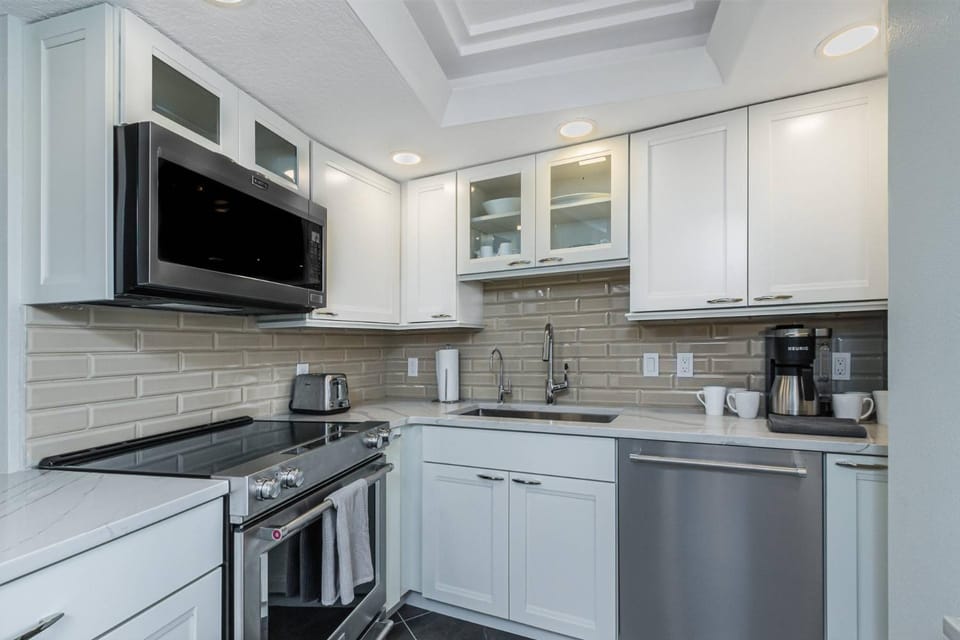 Crystal Sands Beach Elegance House in Siesta Beach