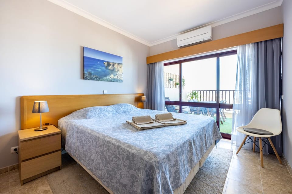 View (from property/room), Bedroom, air conditioner