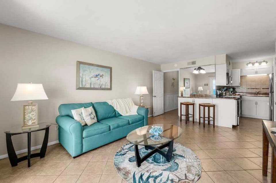 The Summit 1123 House in Upper Grand Lagoon