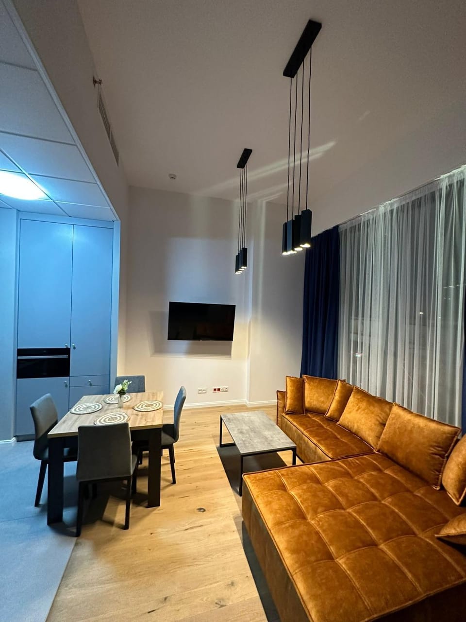 Fuchs Apart Apartment in Warsaw