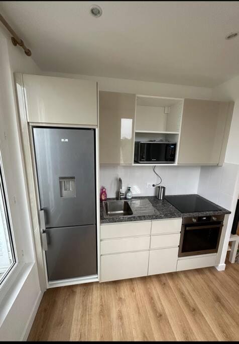 Appartement Moderne et Chic Apartment in Île-de-France