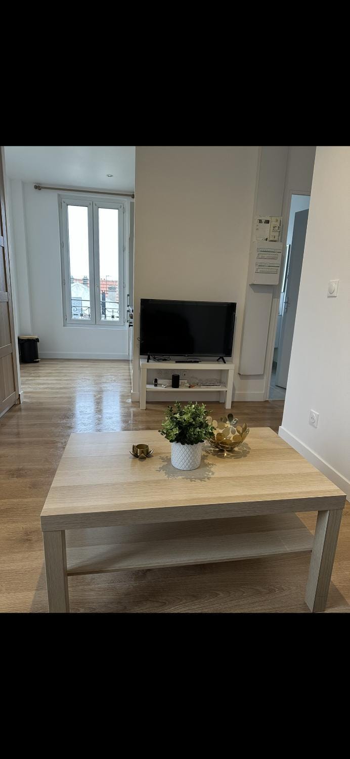 Appartement Moderne et Chic Apartment in Île-de-France