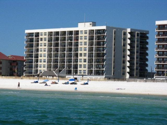 Island Winds West 477 by ALBVR - Beachfront, updated & beautiful! Just steps to the beach & Hangout! House in West Beach