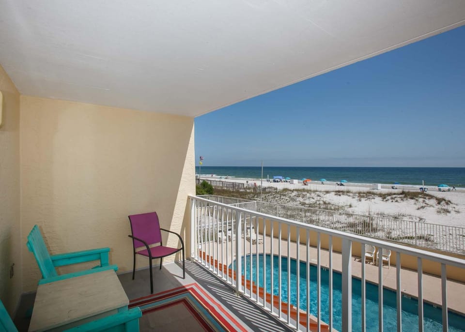 Clearwater 1C by ALBVR - Beautiful Beachfront Views! Great location! House in Gulf Shores