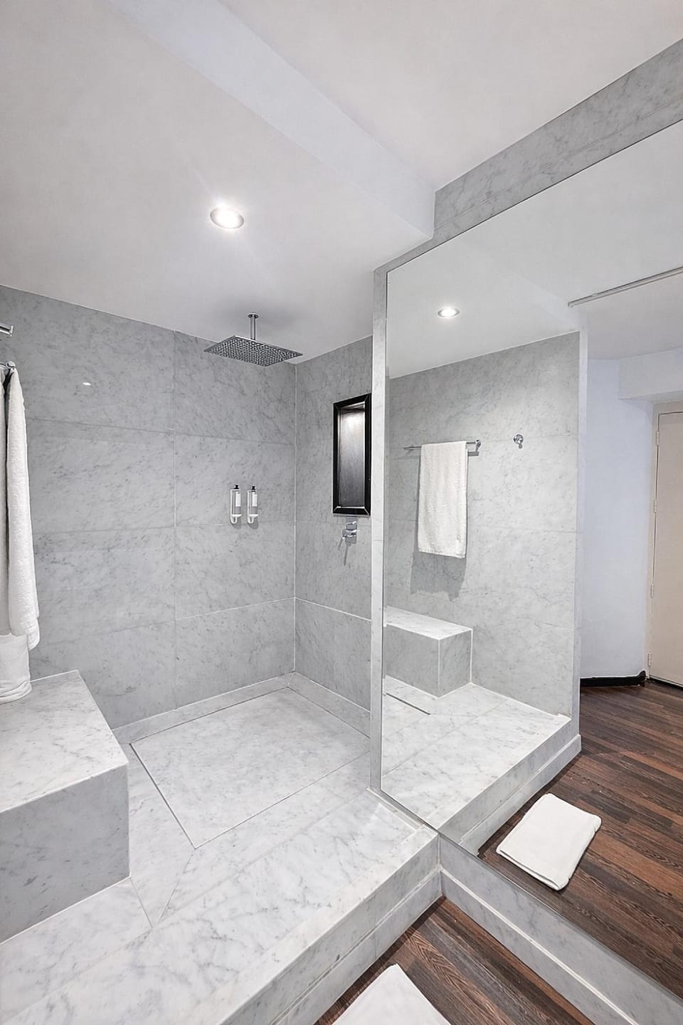 Shower, Bathroom, towels