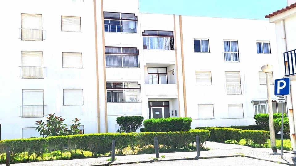 Neighbourhood, Street view, Location