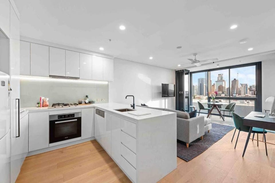 Kitchen or kitchenette, Living room, Seating area, Dining area, dishwasher, oven, pet friendly, stove, toaster