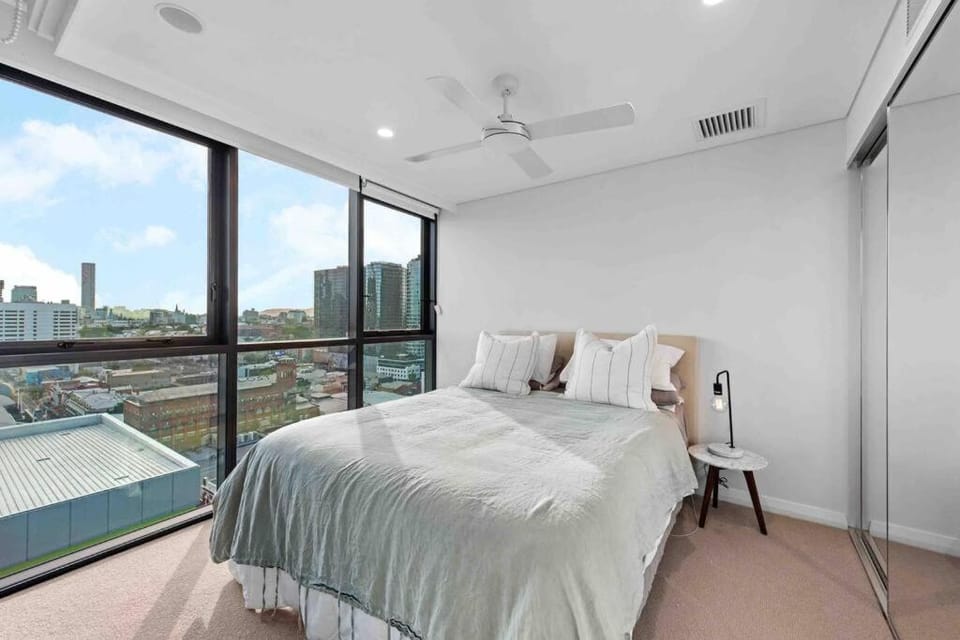 Bed, View (from property/room), Photo of the whole room, Bedroom