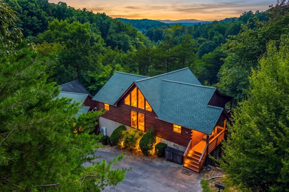 Boo Boos Den Villa in Sevier County