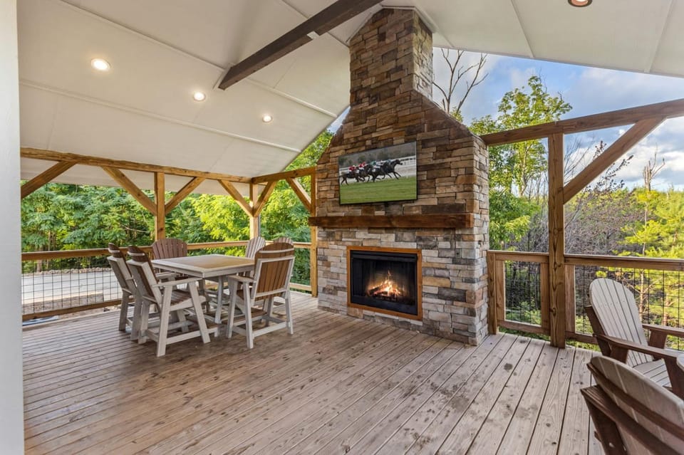 Splash N Heavenly Views Villa in Gatlinburg