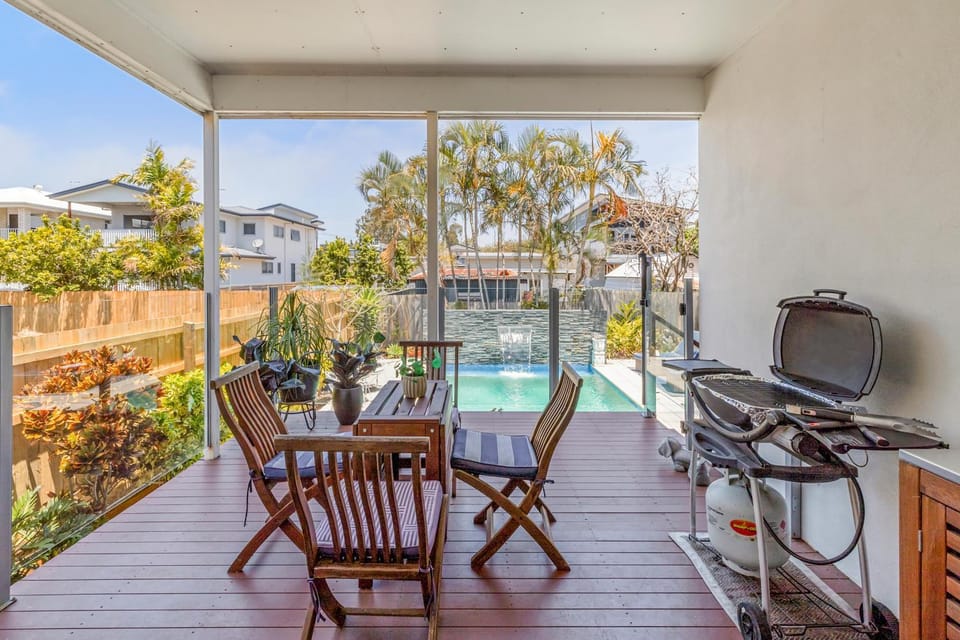 Patio, BBQ facilities