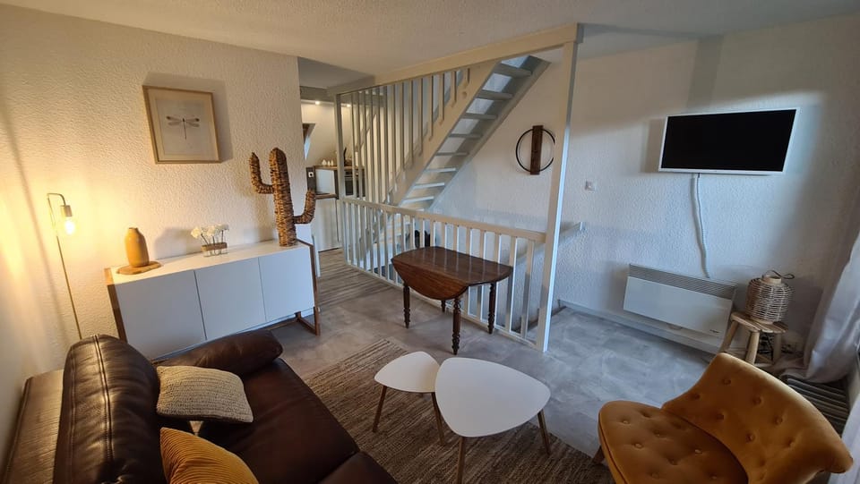 Duplex T2 terrasse piscine chauffée Apartment in Grand Est
